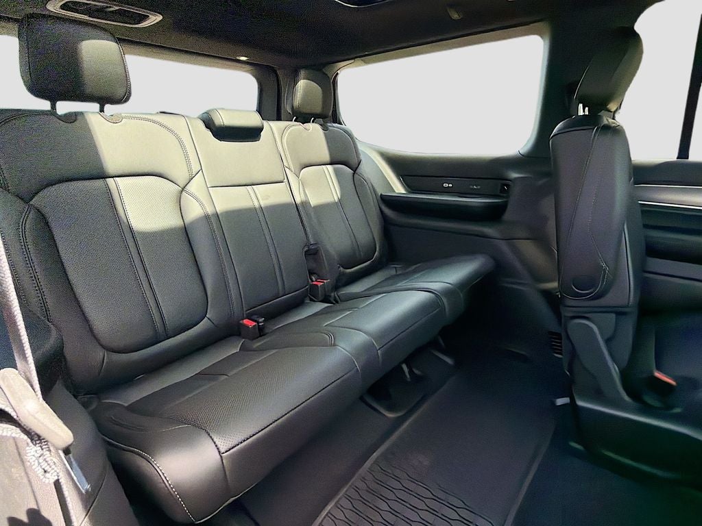 2026 Jeep Grand Wagoneer GRAND WAGONEER UPLAND 4X4