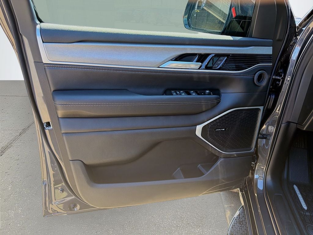 2026 Jeep Grand Wagoneer GRAND WAGONEER UPLAND 4X4