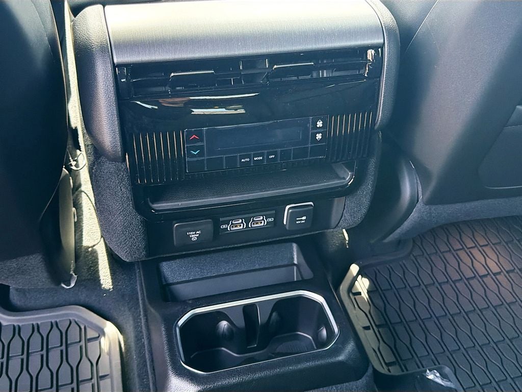 2026 Jeep Grand Wagoneer GRAND WAGONEER UPLAND 4X4