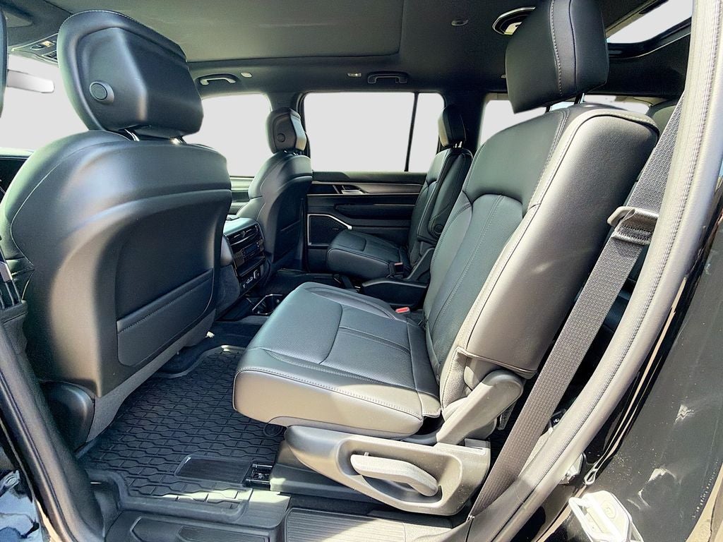 2026 Jeep Grand Wagoneer GRAND WAGONEER UPLAND 4X4