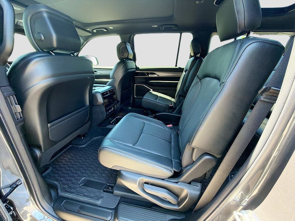2026 Jeep Grand Wagoneer GRAND WAGONEER UPLAND 4X4