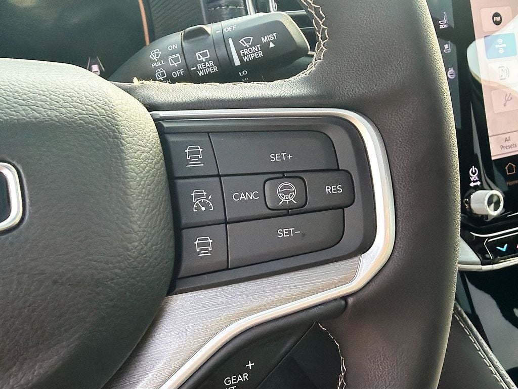 2026 Jeep Grand Wagoneer GRAND WAGONEER UPLAND 4X4