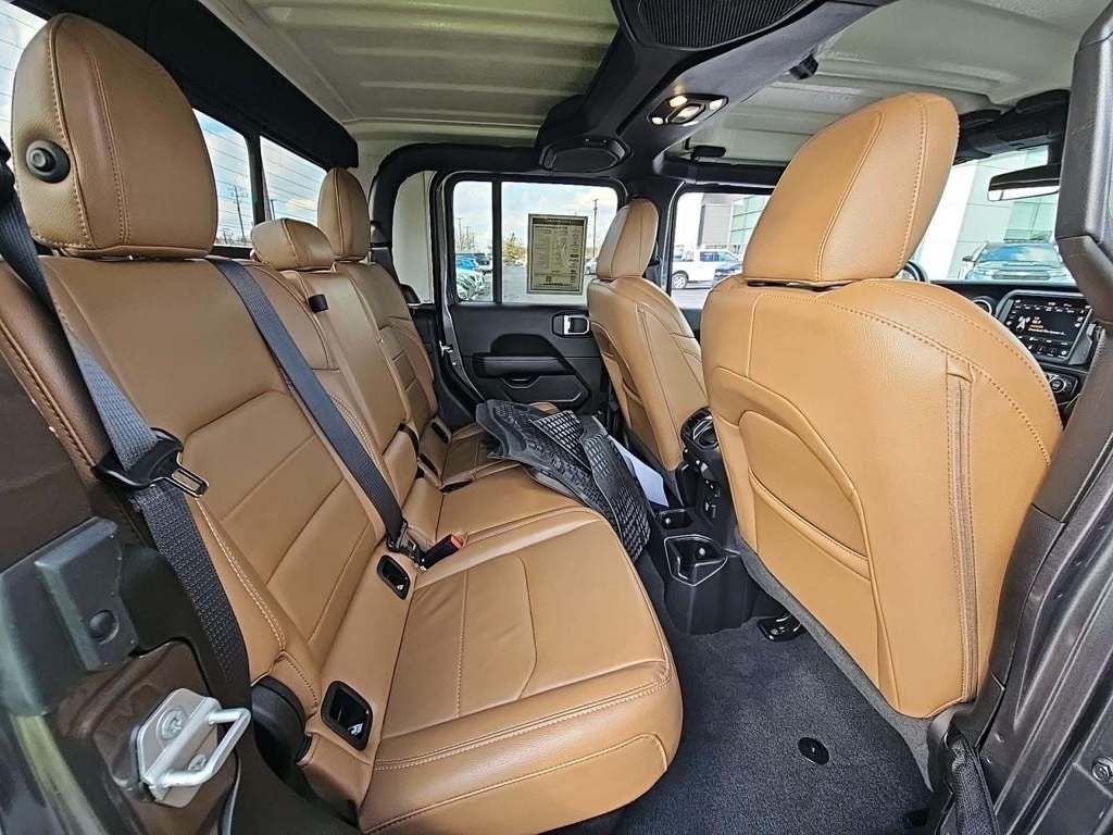 2022 Jeep Gladiator Overland