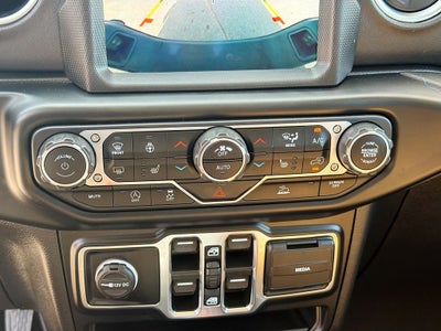 2022 Jeep Gladiator Overland 4x4