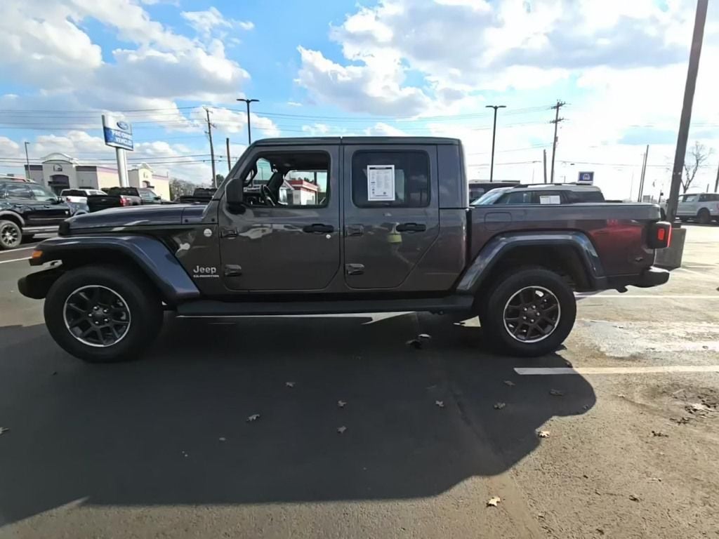 2022 Jeep Gladiator Overland