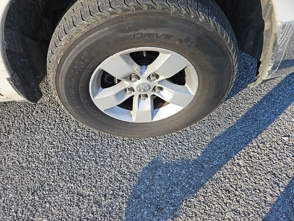 2019 RAM 1500 Classic SLT Crew Cab 4x2 6'4' Box