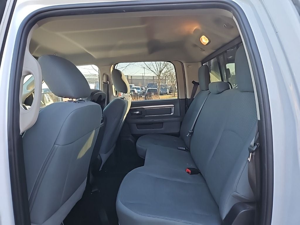 2019 RAM 1500 Classic SLT Crew Cab 4x2 6'4' Box