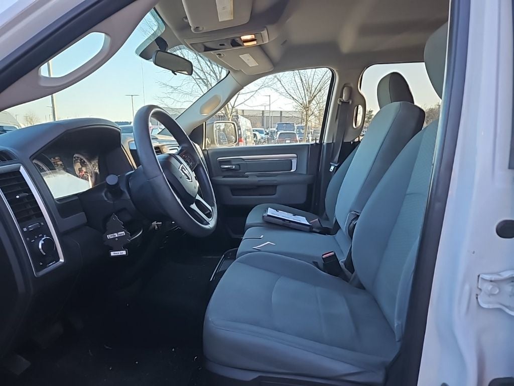 2019 RAM 1500 Classic SLT Crew Cab 4x2 6'4' Box