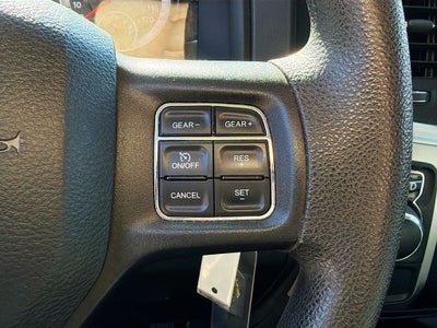 2019 RAM 1500 Classic SLT Crew Cab 4x2 6'4' Box