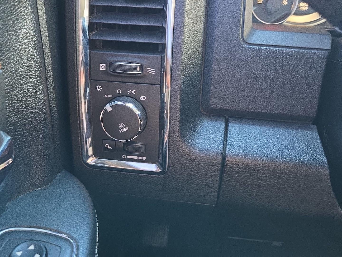 2014 RAM 1500 Laramie