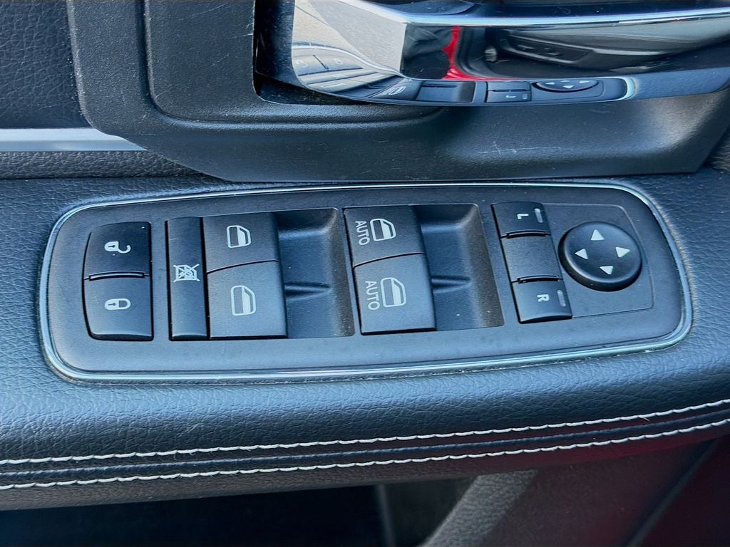 2023 RAM 1500 Classic Warlock Crew Cab 4x4 5'7' Box