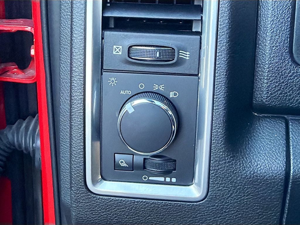 2023 RAM 1500 Classic Warlock Crew Cab 4x4 5'7' Box