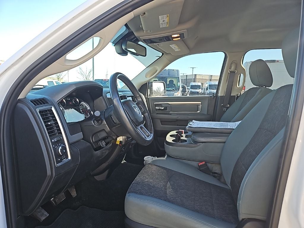 2018 RAM 1500 Big Horn Crew Cab 4x4 5'7' Box