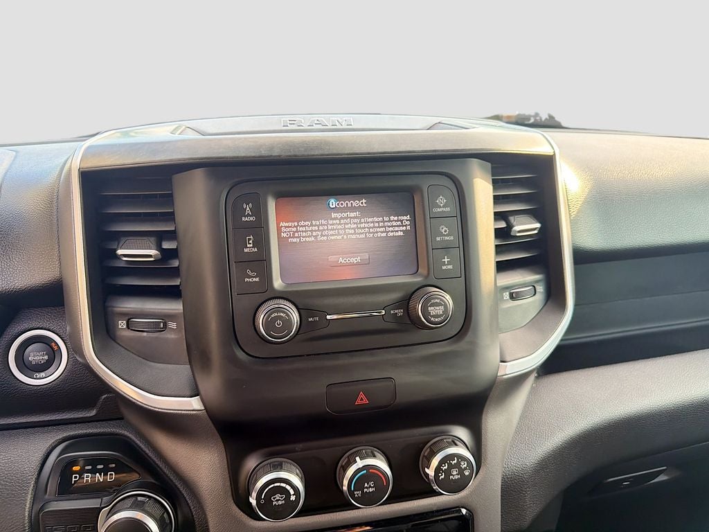 2022 RAM 1500 Big Horn Crew Cab 4x2 5'7' Box
