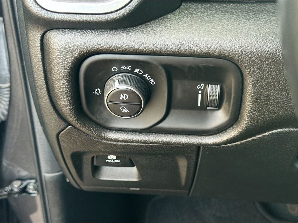 2022 RAM 1500 Big Horn Crew Cab 4x2 5'7' Box