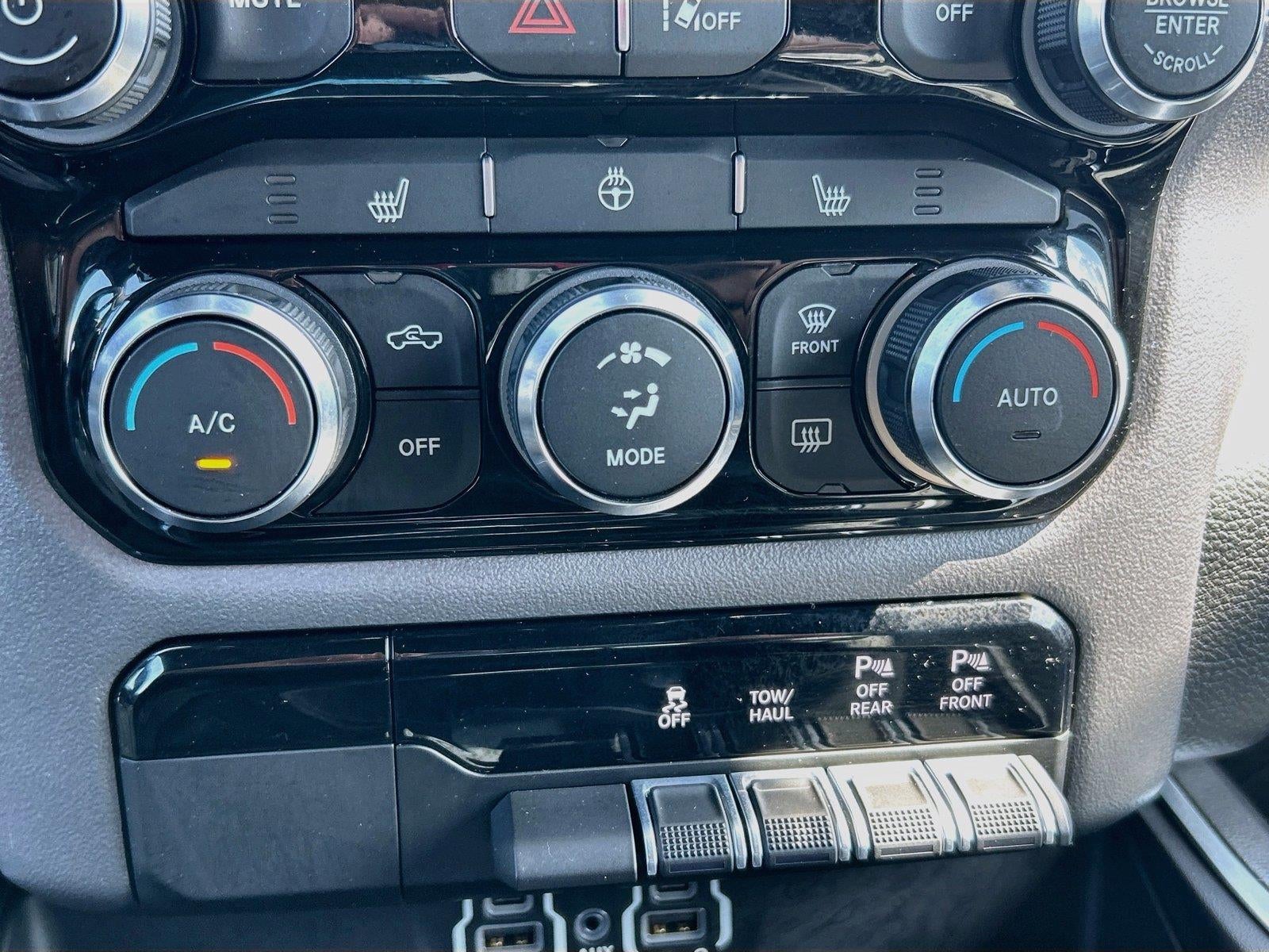 2023 RAM 1500 Big Horn Crew Cab 4x2 5'7' Box