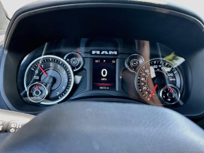 2023 RAM 1500 Big Horn Crew Cab 4x2 5'7' Box