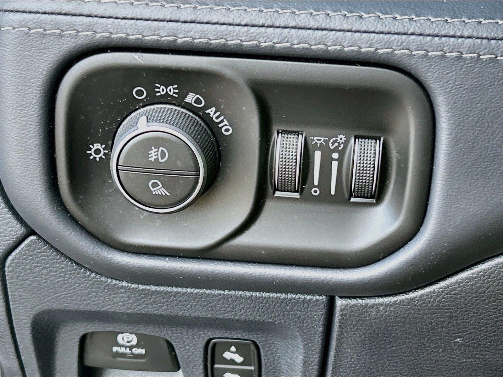 2020 RAM 1500 Limited Crew Cab 4x2 5'7' Box