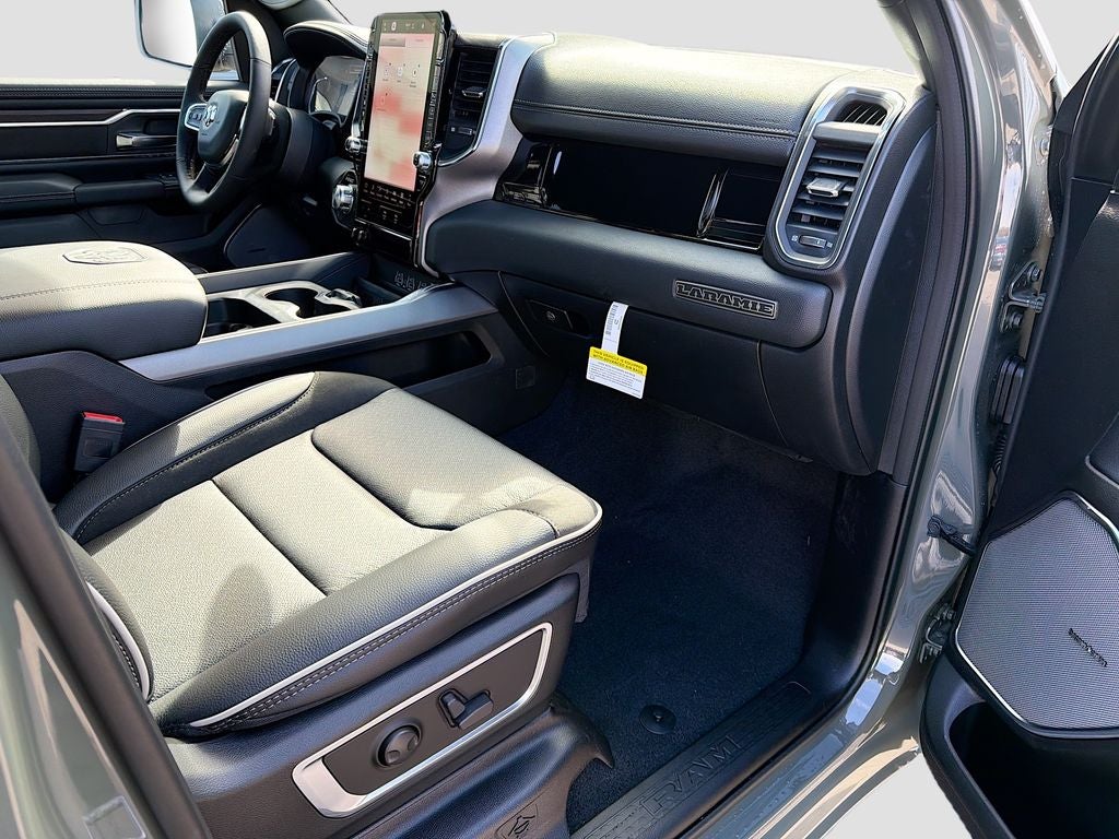 2026 RAM Ram 1500 RAM 1500 LARAMIE CREW CAB 4X2 5'7' BOX