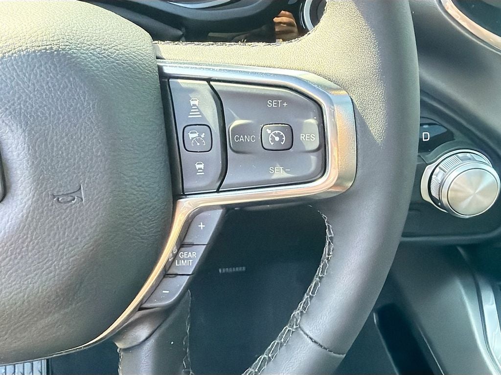 2026 RAM Ram 1500 RAM 1500 LARAMIE CREW CAB 4X2 5'7' BOX