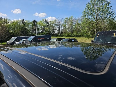 2019 RAM 1500 Laramie Crew Cab 4x2 6'4' Box