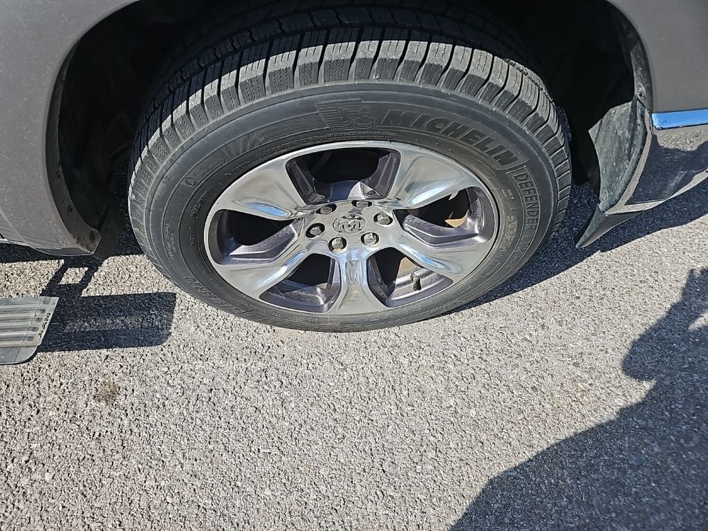 2019 RAM 1500 Laramie Crew Cab 4x2 6'4' Box