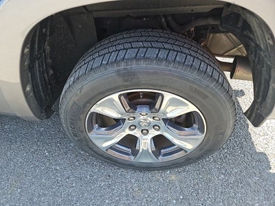 2019 RAM 1500 Laramie Crew Cab 4x2 6'4' Box