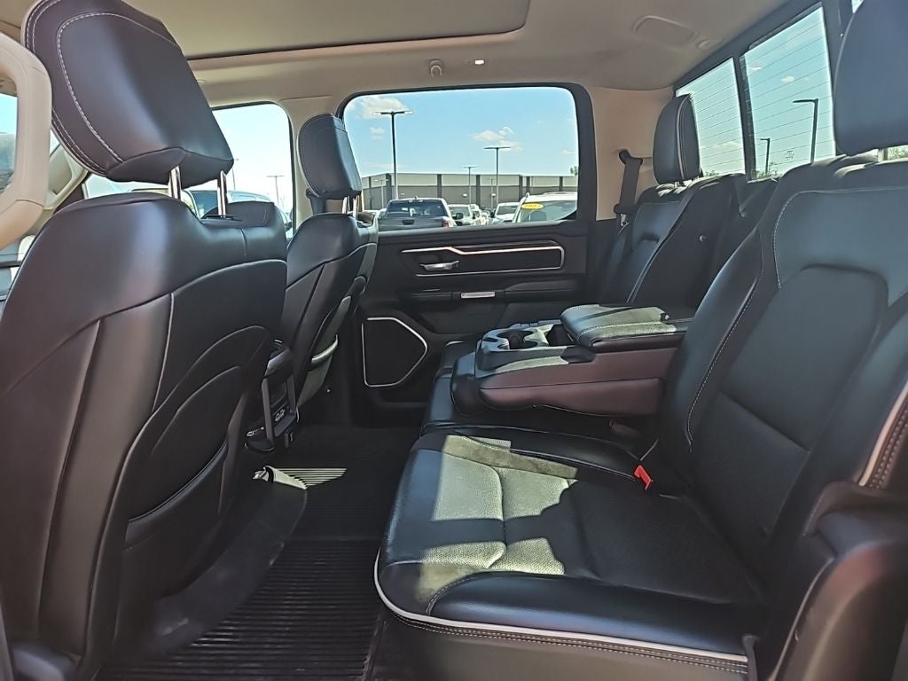 2019 RAM 1500 Laramie Crew Cab 4x2 6'4' Box