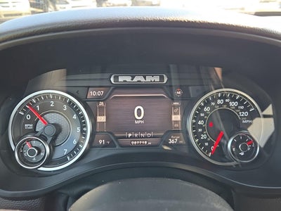 2022 RAM 1500 Big Horn Crew Cab 4x4 5'7' Box