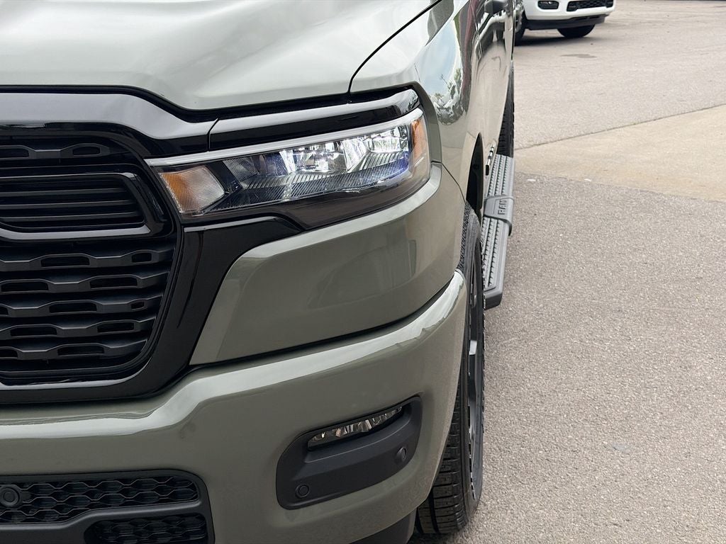 2026 RAM Ram 1500 RAM 1500 EXPRESS CREW CAB 4X4 5'7' BOX