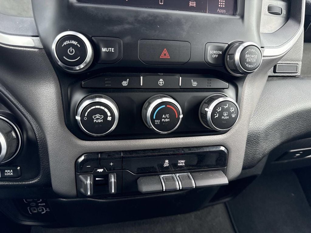 2023 RAM 1500 Big Horn Crew Cab 4x4 5'7' Box