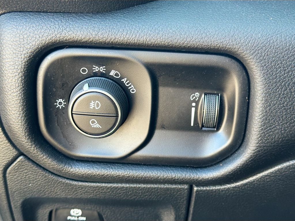 2024 RAM 1500 Big Horn Crew Cab 4x4 5'7' Box