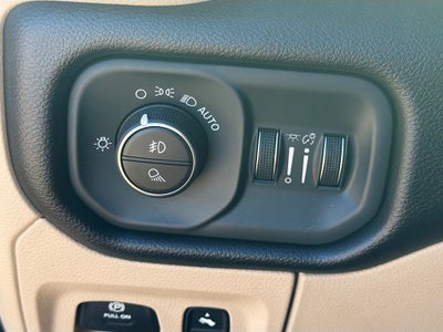 2019 RAM 1500 Big Horn/Lone Star Crew Cab 4x4 5'7' Box