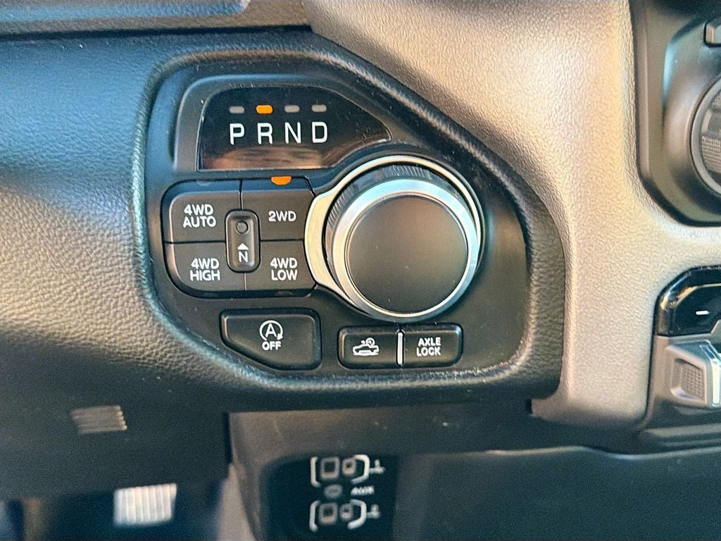 2023 RAM 1500 Big Horn Crew Cab 4x4 5'7' Box