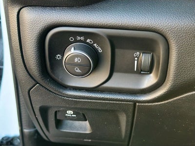 2023 RAM 1500 Big Horn Crew Cab 4x4 5'7' Box