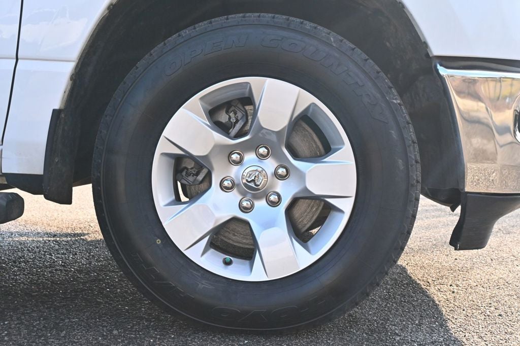 2020 RAM 1500 Big Horn Crew Cab 4x4 5'7' Box