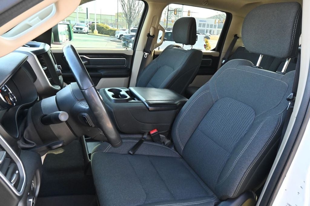 2020 RAM 1500 Big Horn Crew Cab 4x4 5'7' Box