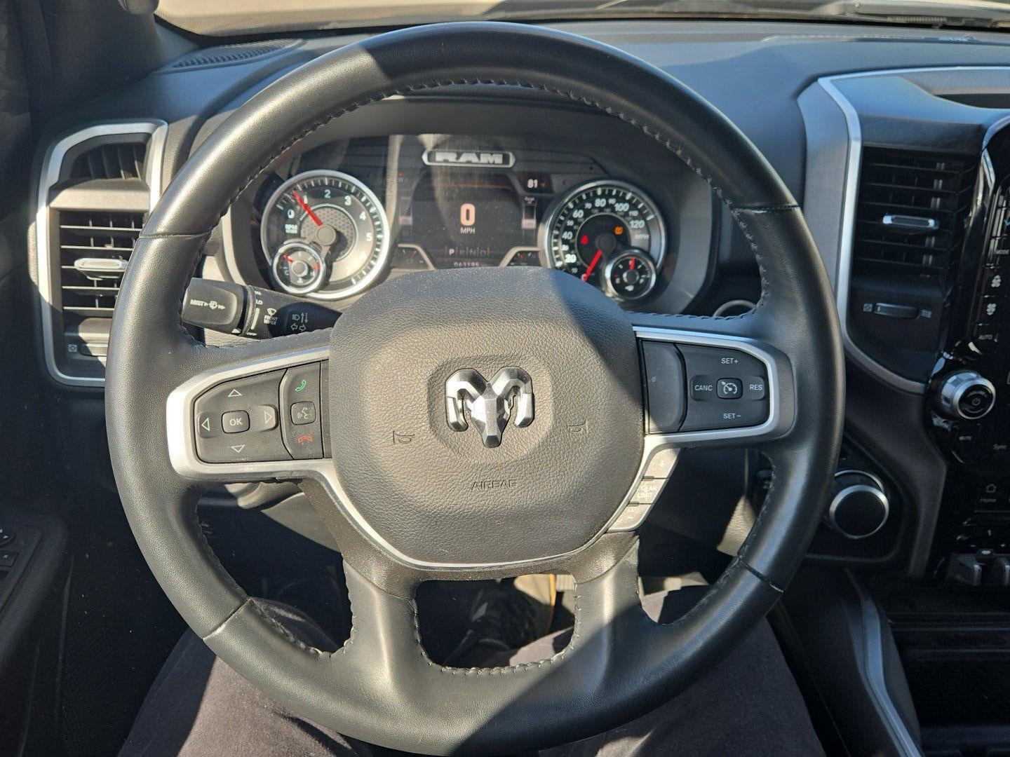 2023 RAM 1500 Big Horn Crew Cab 4x4 5'7' Box