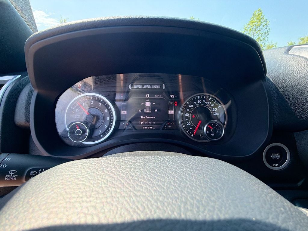 2021 RAM 1500 Big Horn Crew Cab 4x4 5'7' Box