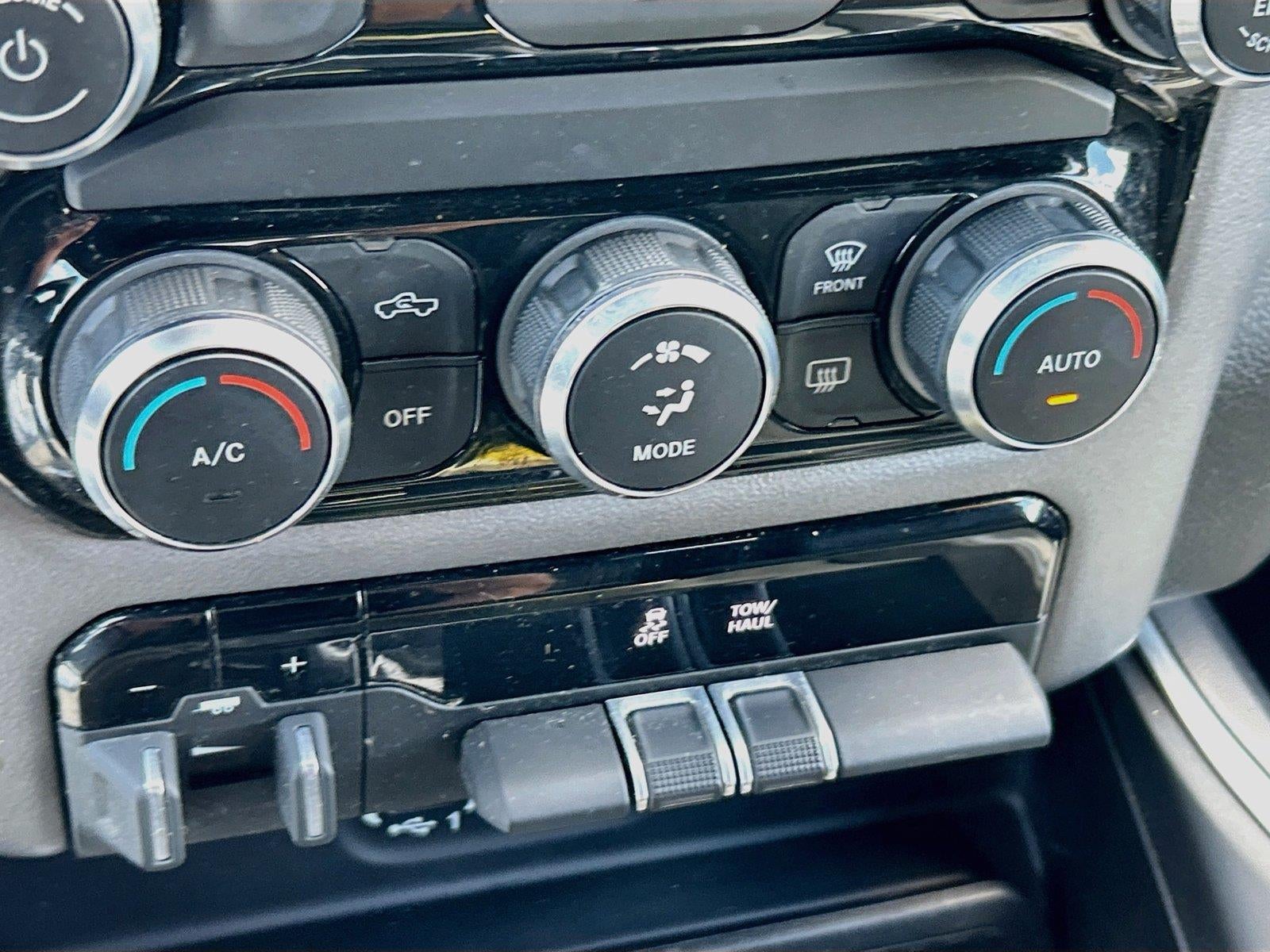 2022 RAM 1500 Big Horn Crew Cab 4x4 5'7' Box