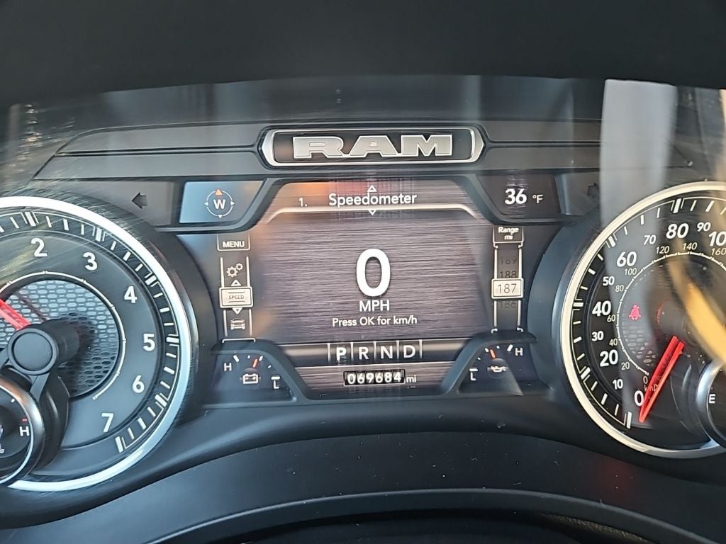 2022 RAM 1500 Big Horn Crew Cab 4x4 5'7' Box