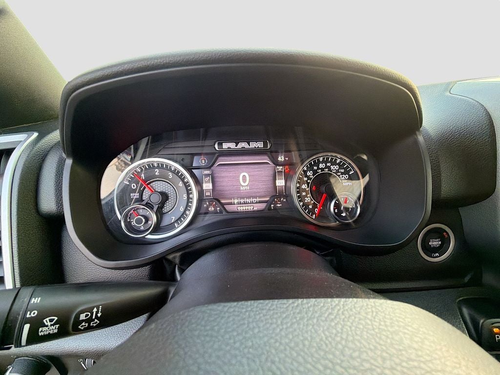 2022 RAM 1500 Big Horn Crew Cab 4x4 5'7' Box