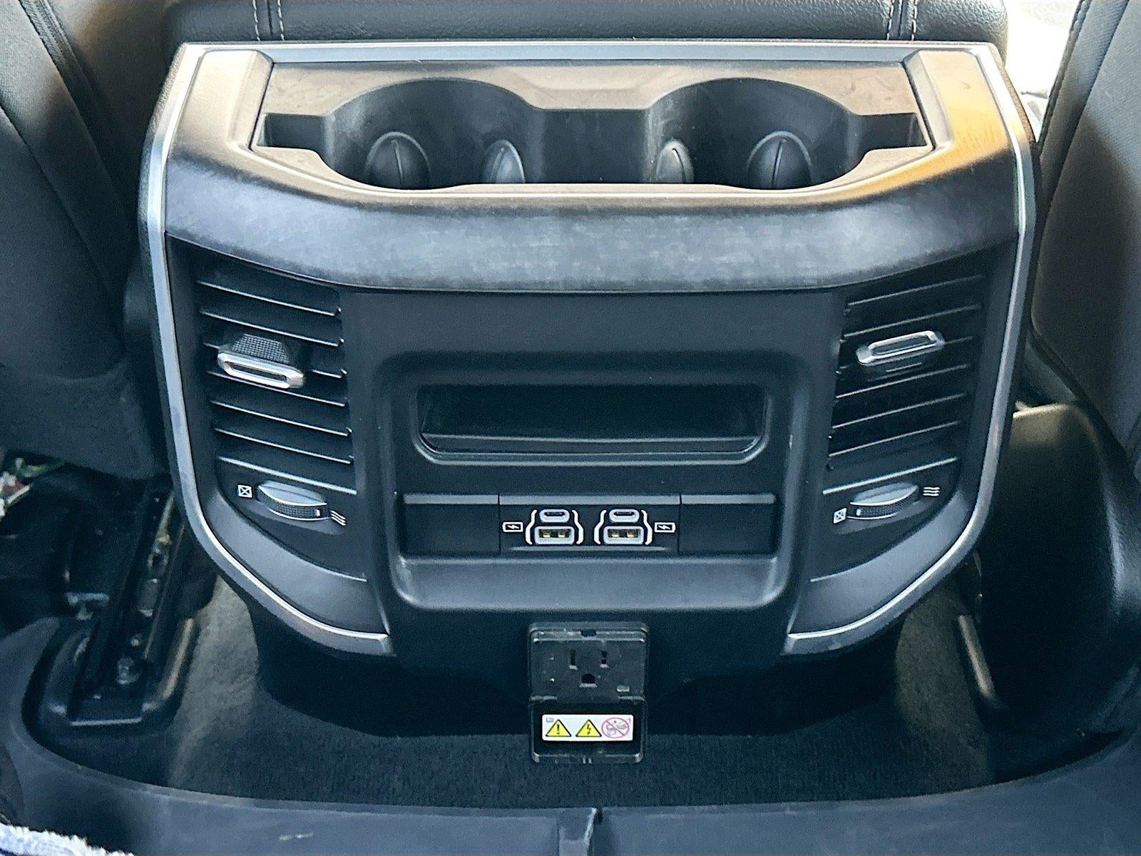 2022 RAM 1500 Big Horn Crew Cab 4x4 5'7' Box