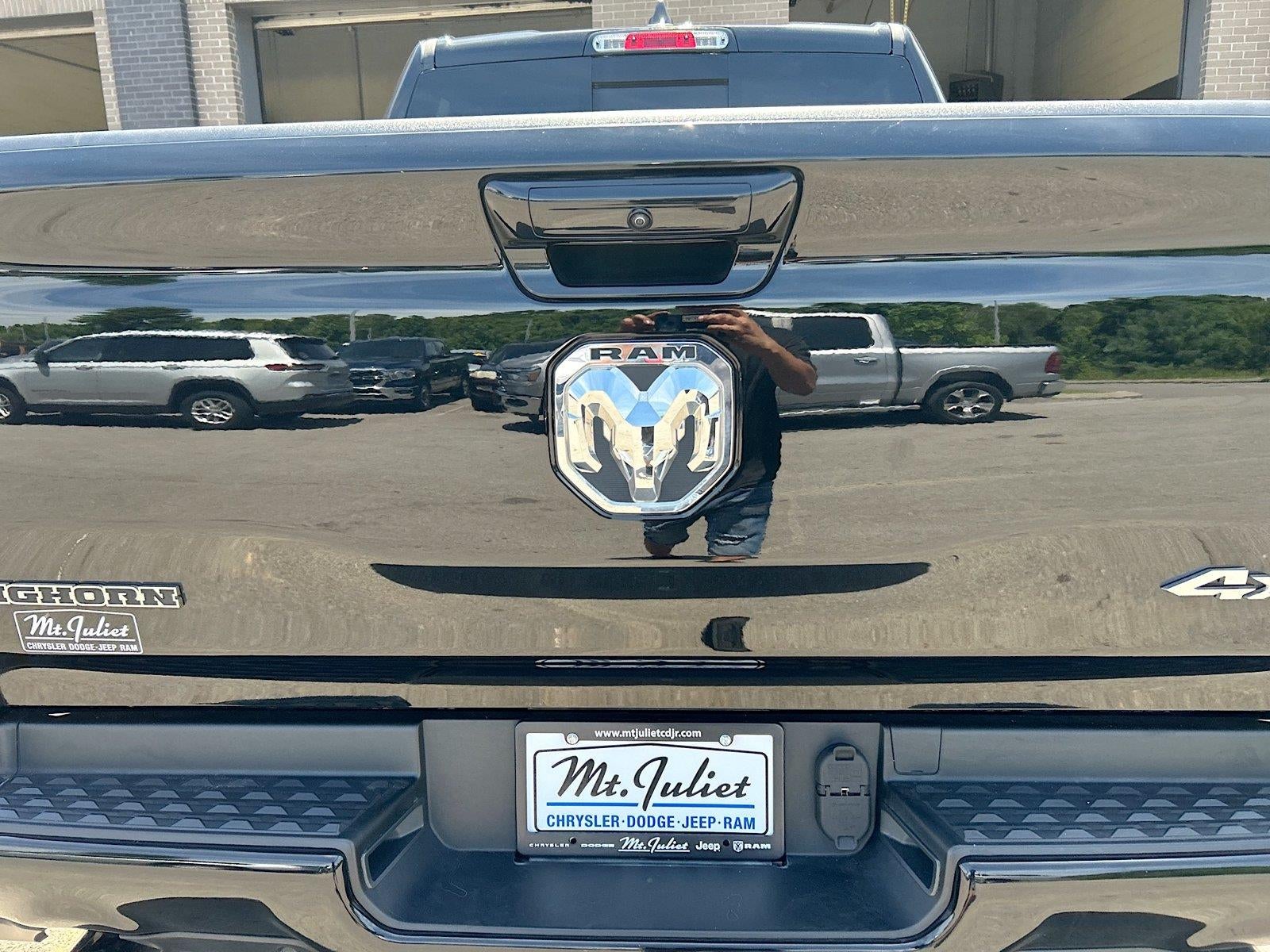 2022 RAM 1500 Big Horn Crew Cab 4x4 5'7' Box