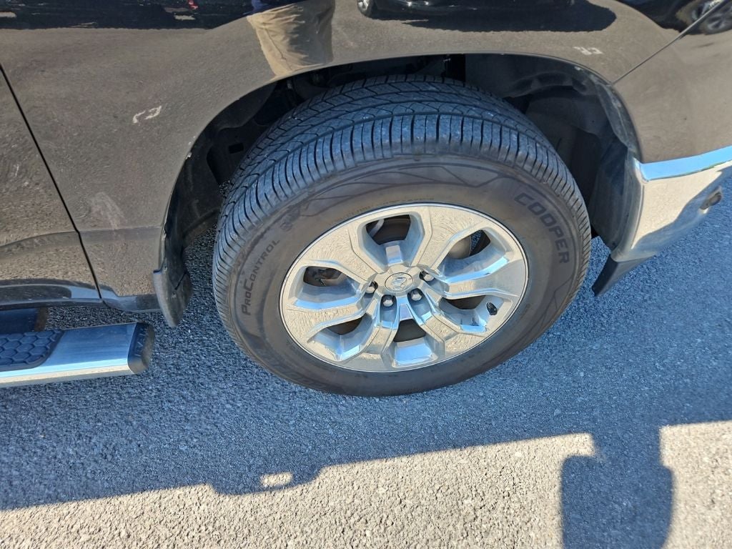 2021 RAM 1500 Big Horn Crew Cab 4x4 5'7' Box