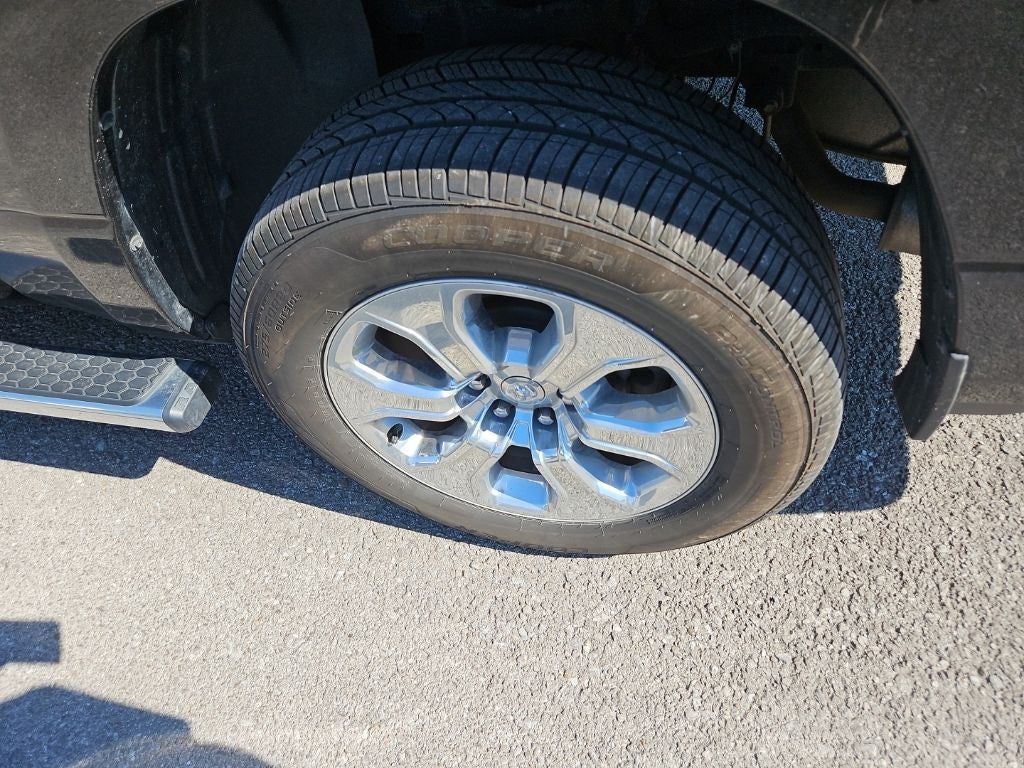2021 RAM 1500 Big Horn Crew Cab 4x4 5'7' Box
