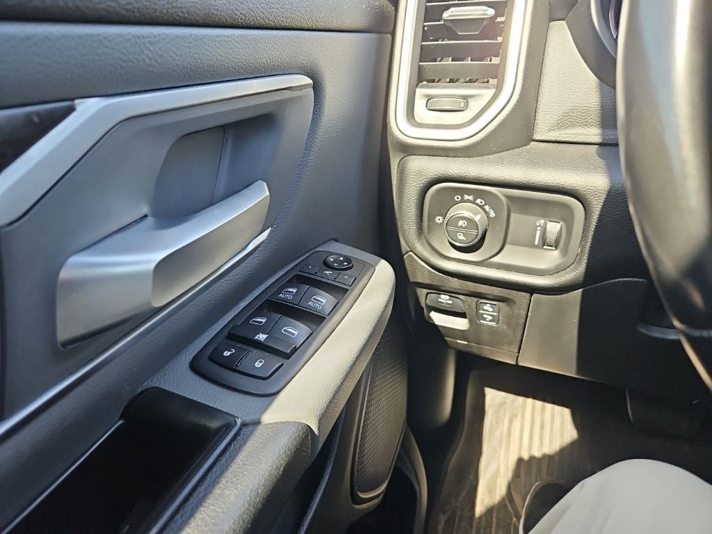 2021 RAM 1500 Big Horn Crew Cab 4x4 5'7' Box
