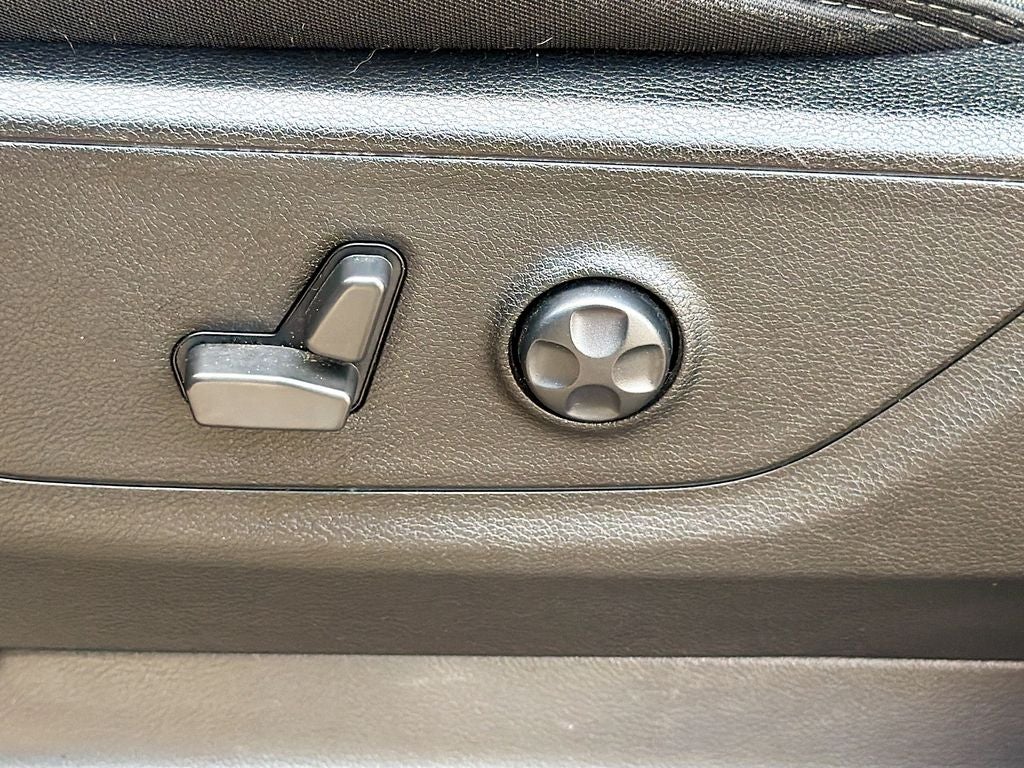 2021 RAM 1500 Big Horn Crew Cab 4x4 5'7' Box