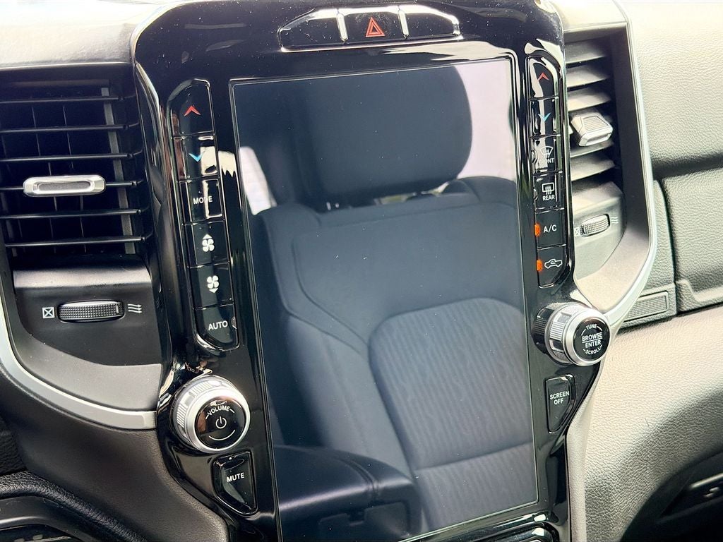 2021 RAM 1500 Big Horn Crew Cab 4x4 5'7' Box