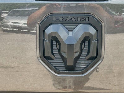 2022 RAM 1500 Big Horn Crew Cab 4x4 5'7' Box